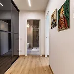 Lux-via Canalino- Pass Ztl Parking Wifi Apartment Modena